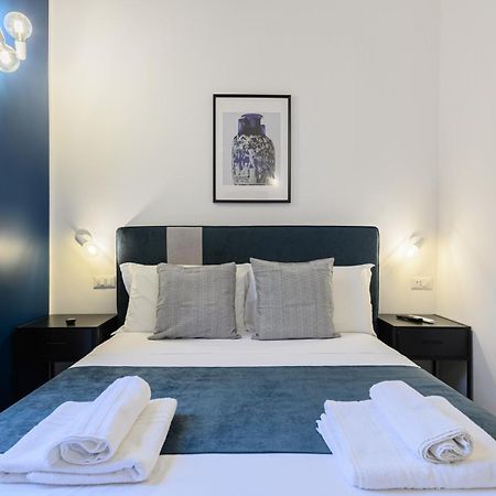 Into Mann Hotel Napoli Bagian luar foto