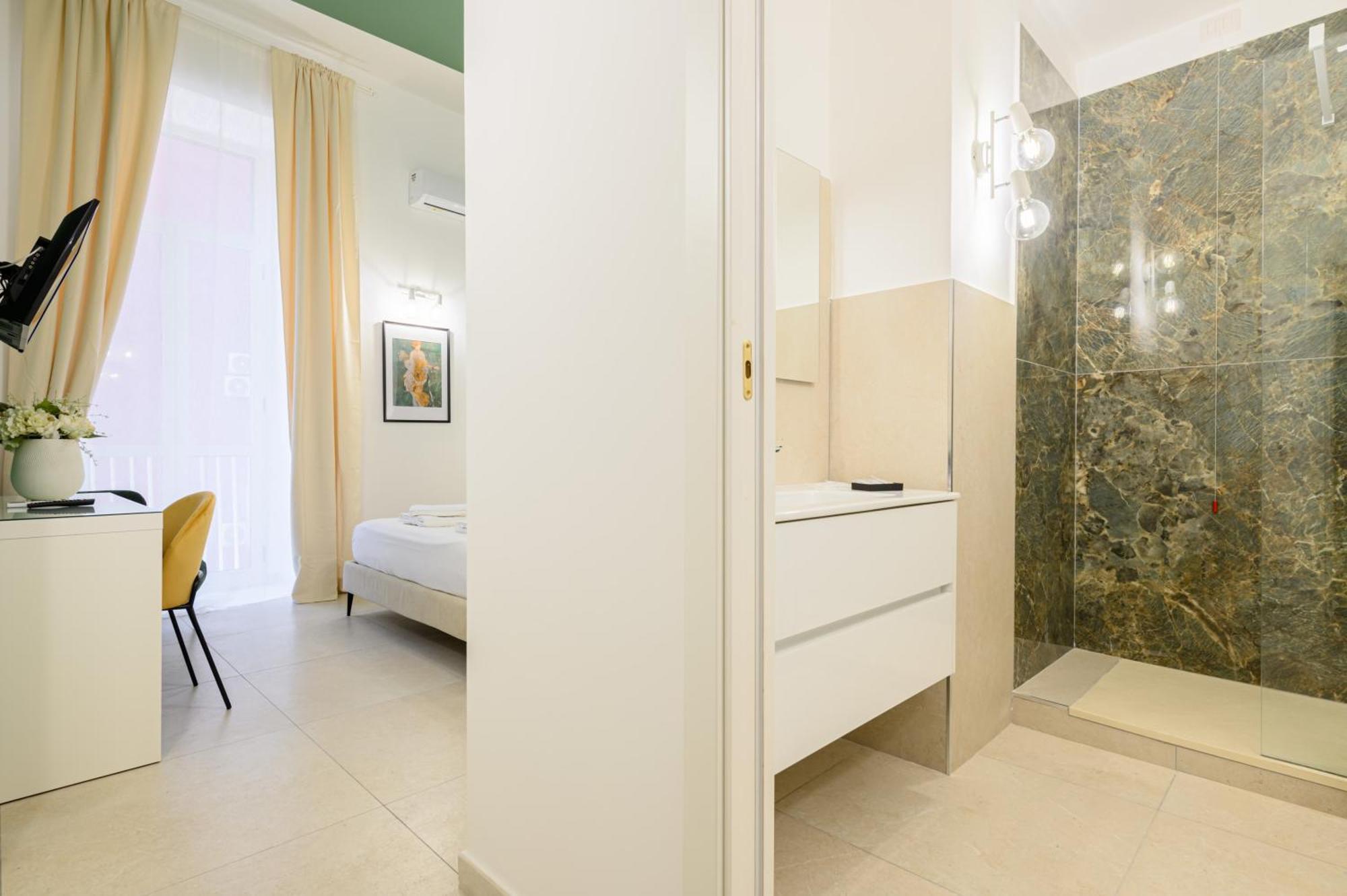 Into Mann Hotel Napoli Bagian luar foto