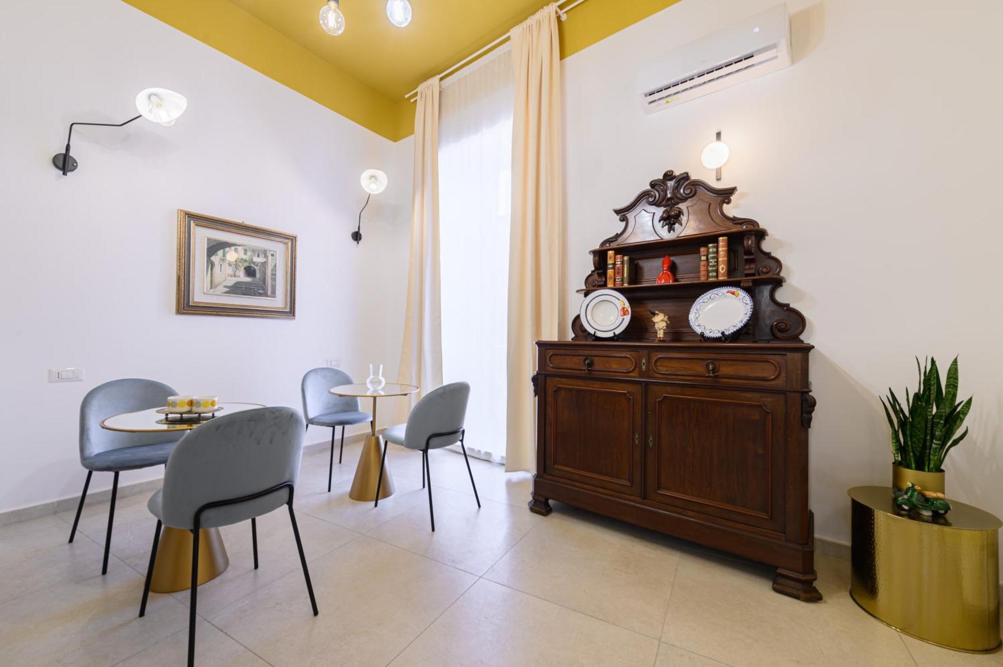 Into Mann Hotel Napoli Bagian luar foto