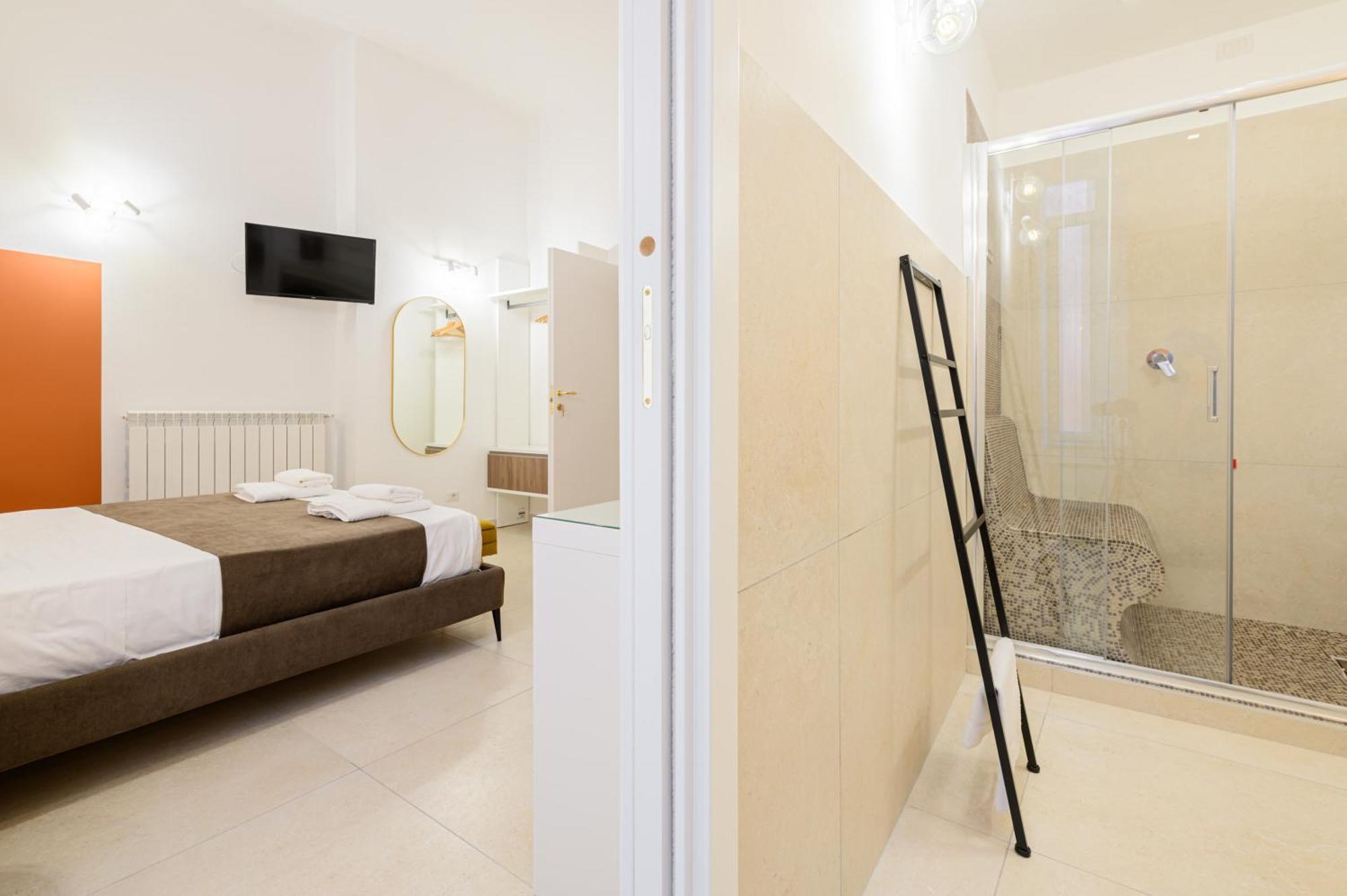 Into Mann Hotel Napoli Bagian luar foto