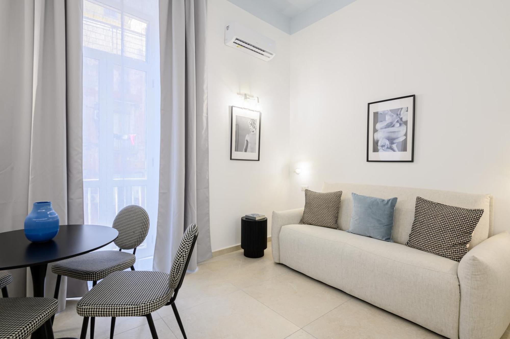 Into Mann Hotel Napoli Bagian luar foto