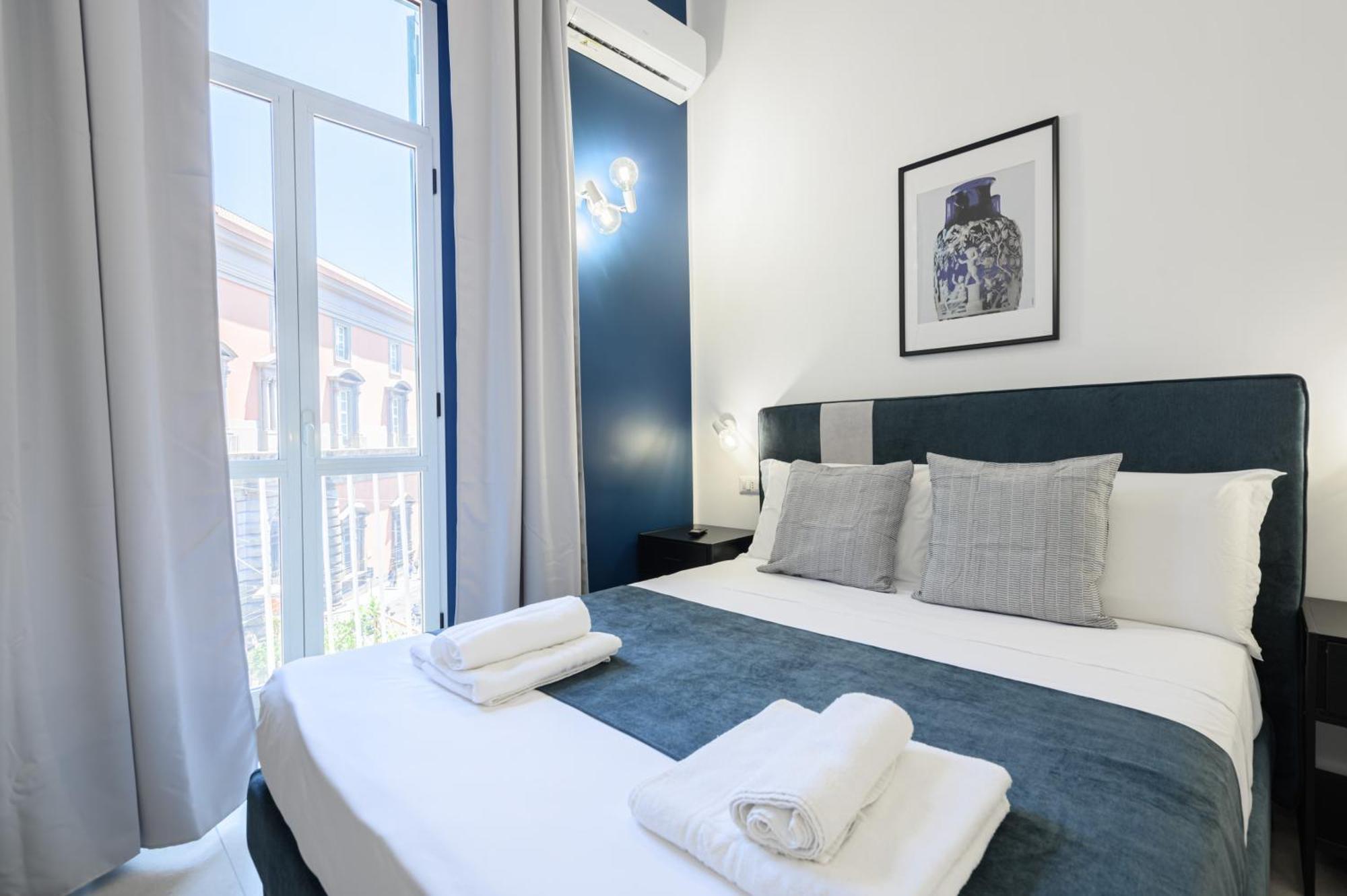 Into Mann Hotel Napoli Bagian luar foto