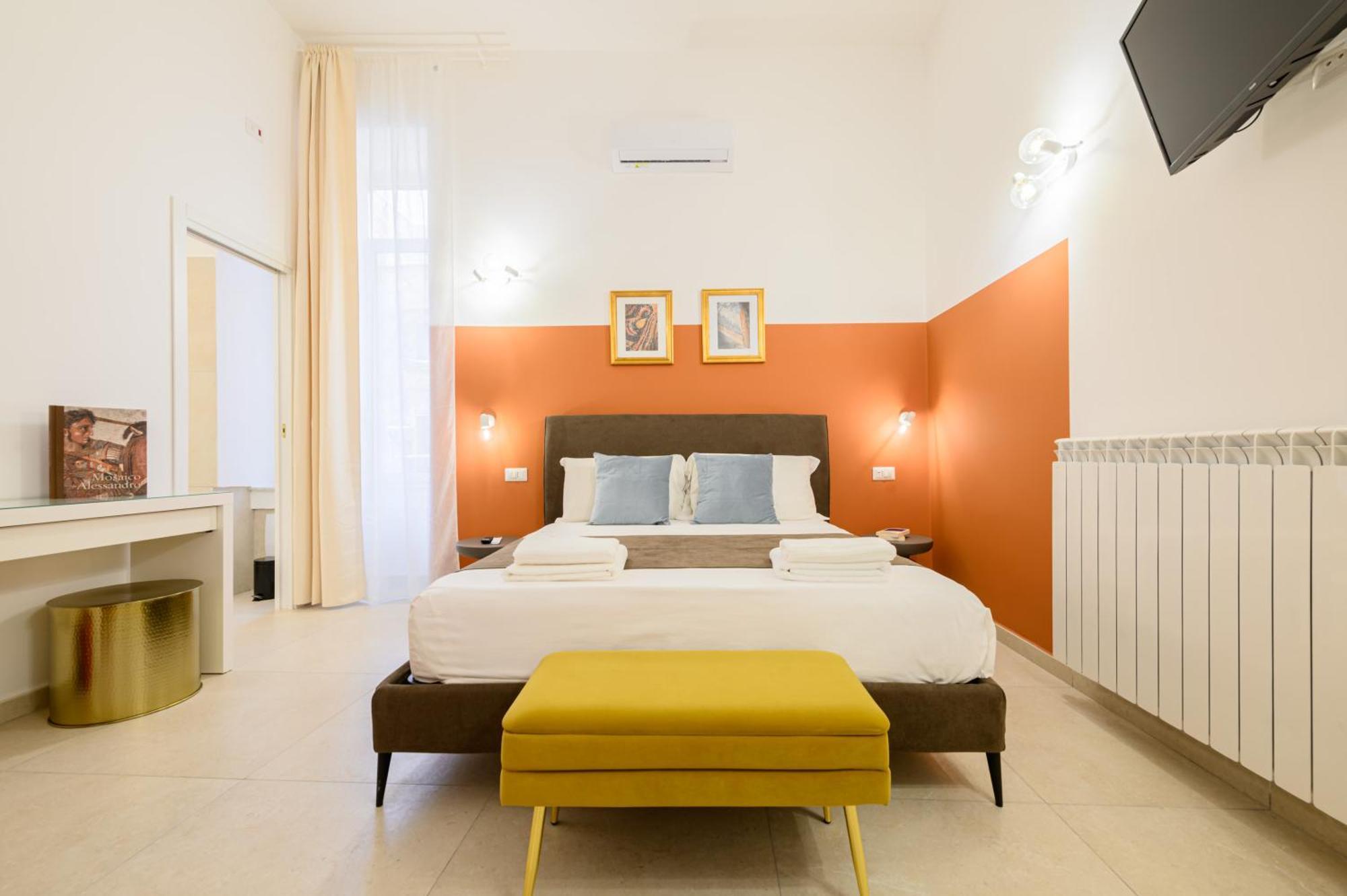 Into Mann Hotel Napoli Bagian luar foto