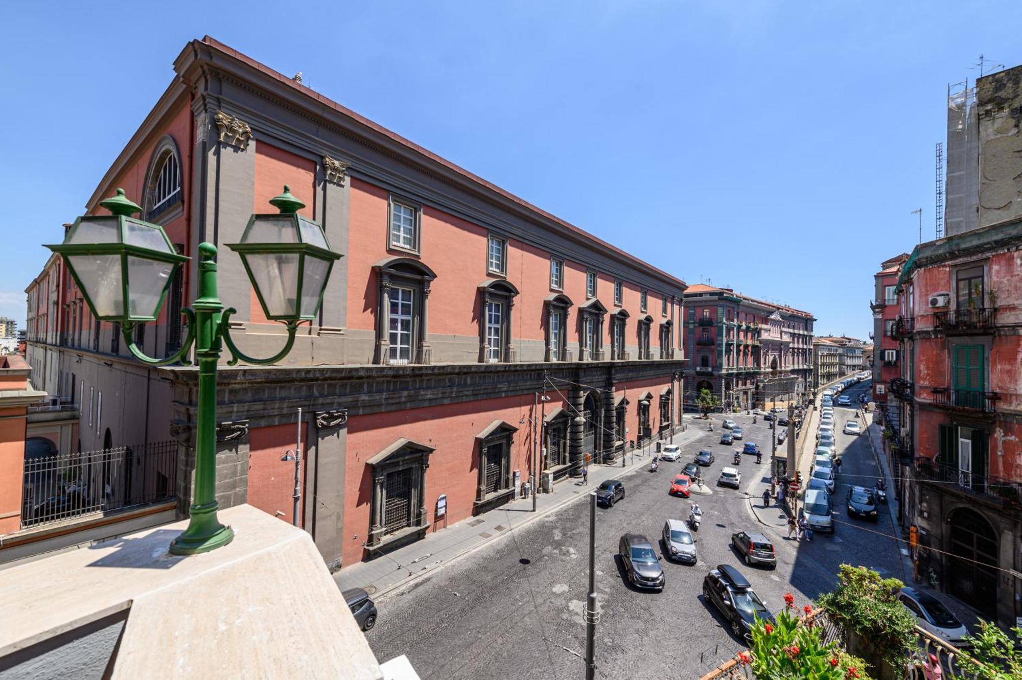 Into Mann Hotel Napoli Bagian luar foto